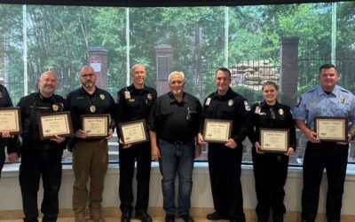 BYSTANDERS & CREWS AWARDED FOR SAVING MAN DURING MEDICAL EMERGENCY